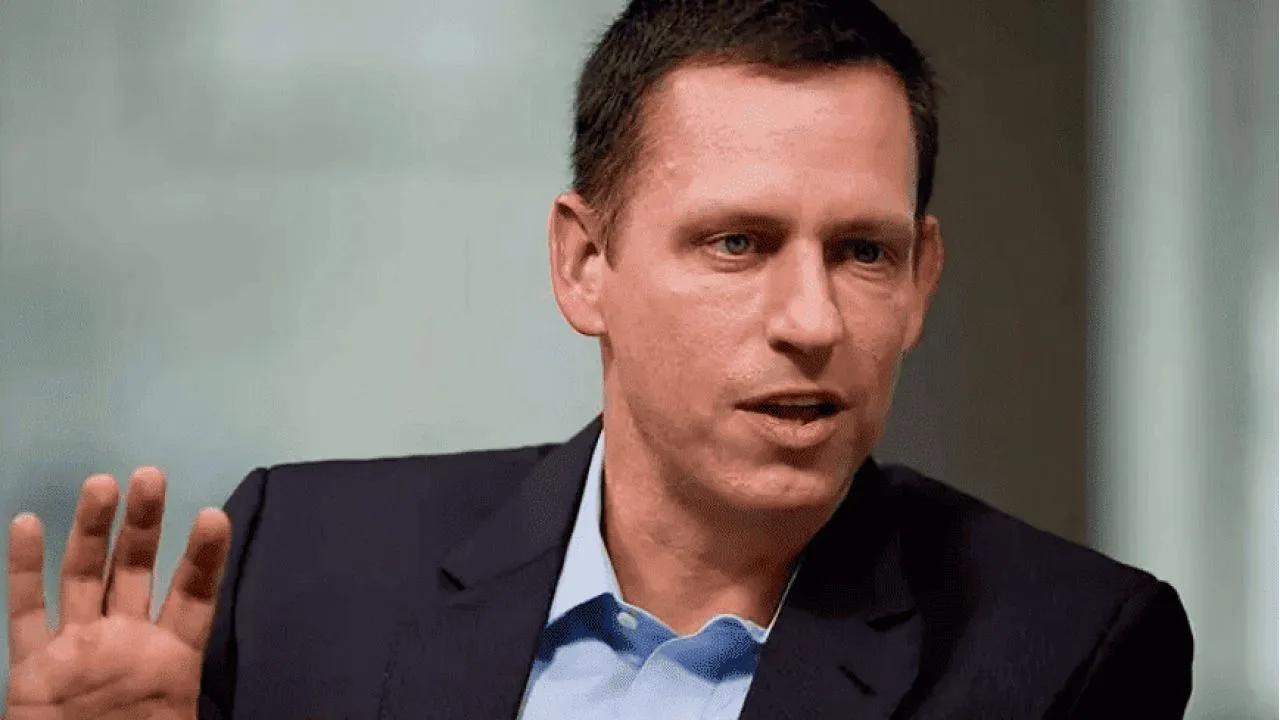 Peter Thiel se instala en Buenos Aires y busca evitar impuestos millonarios de California