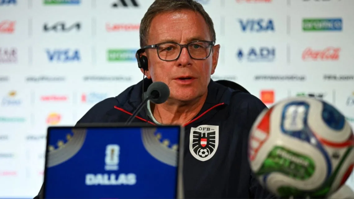 Ralf Rangnick destaca la solidez y versatilidad táctica de la selección argentina