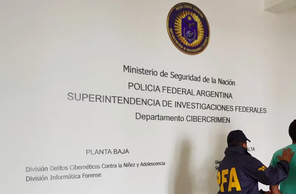 Revelan detalles de la mayor filtración en la Policía Federal Argentina