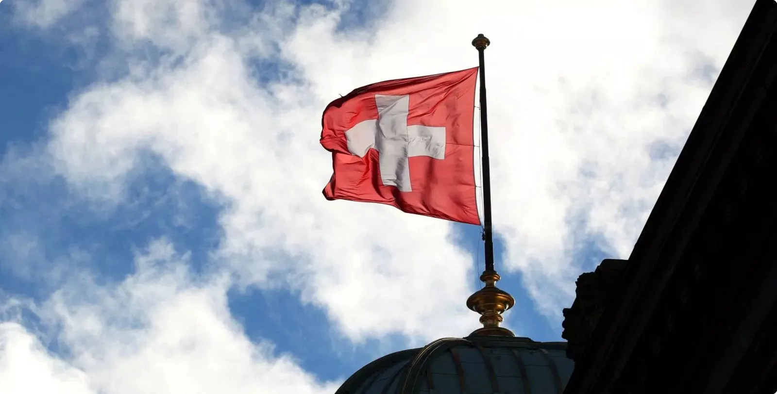 Suiza impulsa referéndum que vincula inmigración con sostenibilidad y redefine su política migratoria