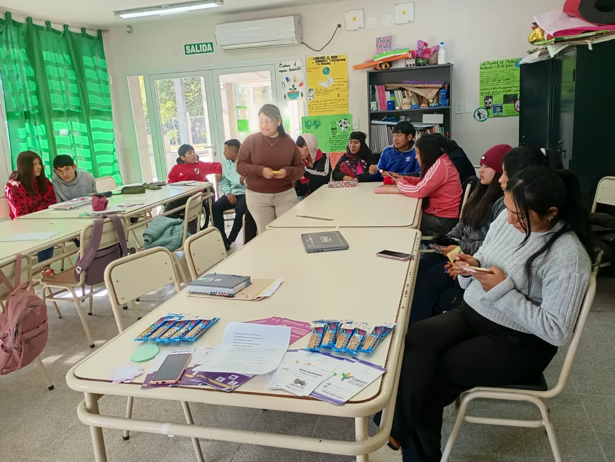 Taller sobre buen trato impulsa diálogo y respeto entre jóvenes de Puesto Viejo