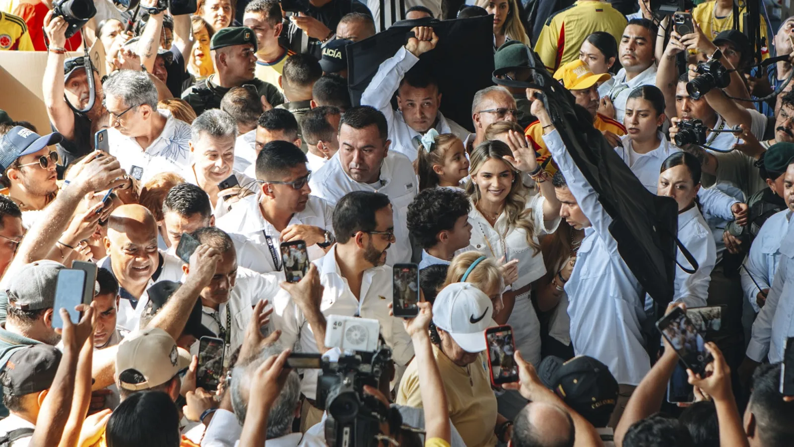 Tensión y disputas tras la elección presidencial en Colombia con victoria ajustada de la ultraderecha