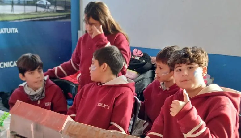 Tres proyectos juveniles de San Cayetano expusieron en la asamblea regional Decisión Niñez