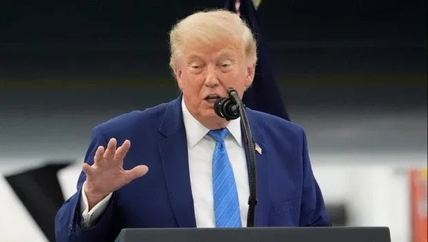 Trump advierte a Irán sobre Líbano y amenaza con reanudar ataques si continúa la violencia