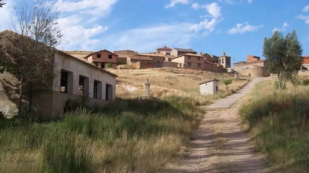 Un pueblo de Soria ofrece casa y trabajo para atraer nuevas familias y frenar la despoblación
