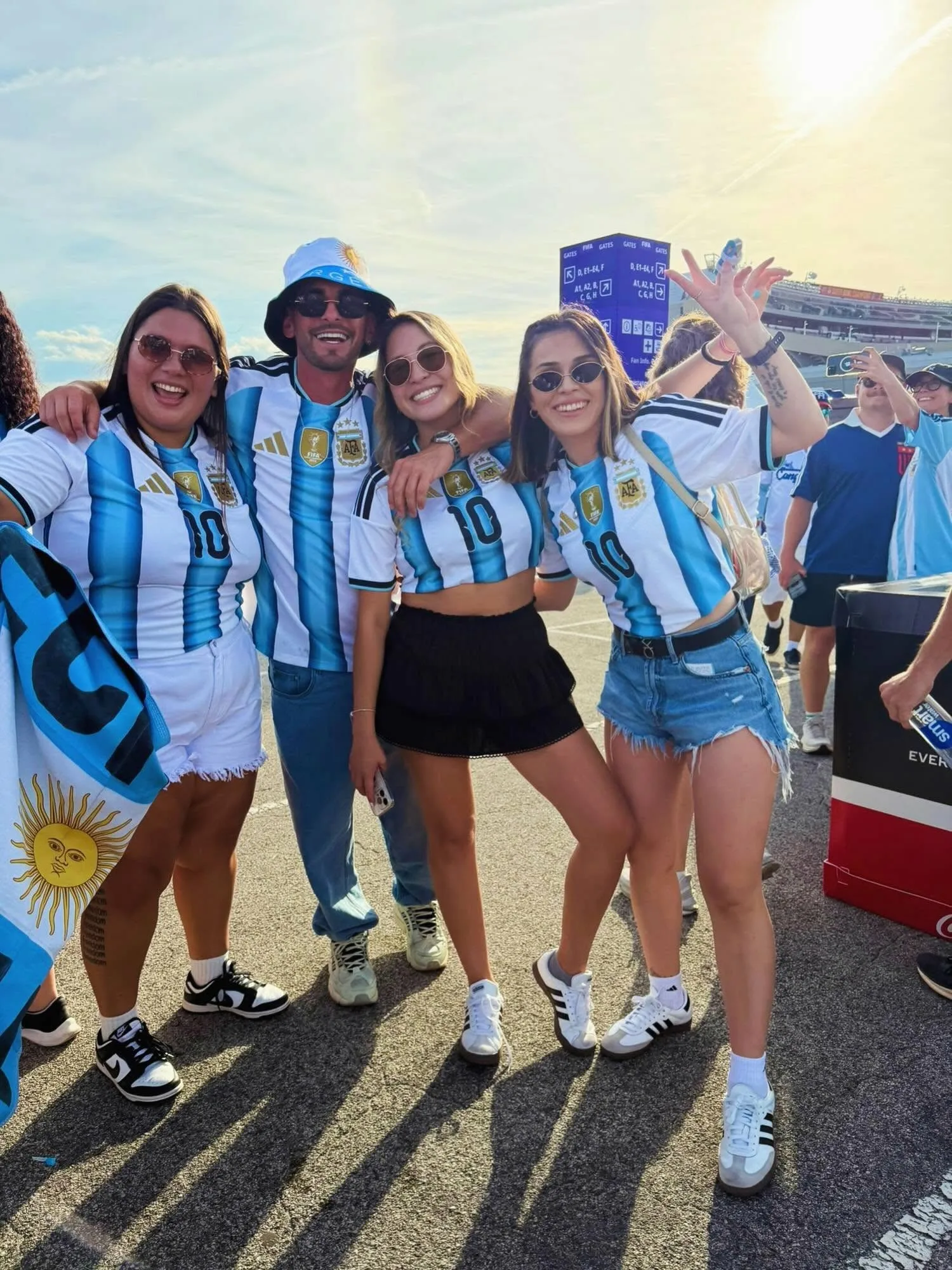 Una sanrafaelina recorrió 13 horas para presenciar a la Selección en el Mundial 2026 en Estados Unidos