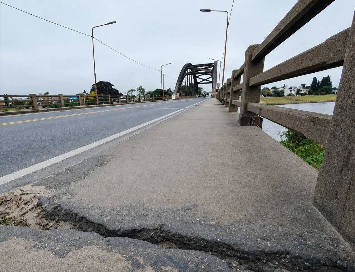 Vialidad Nacional detectó fallas en el puente Carretero y pidió acción provincial