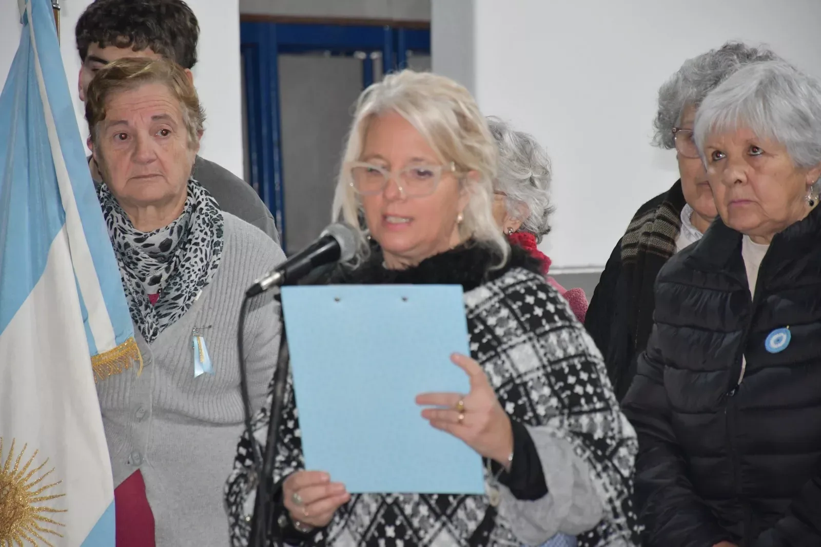 Acto del 9 de julio en Del Carril reunió a la comunidad educativa y vecinos