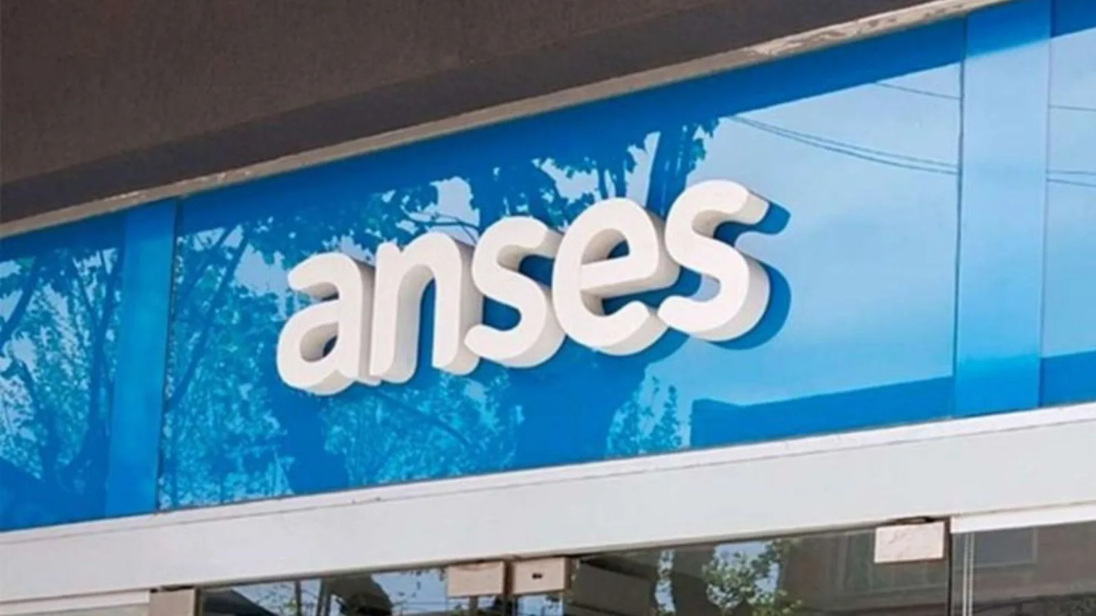 ANSES inicia pagos de asignaciones por embarazo y continúa haberes con bono este lunes