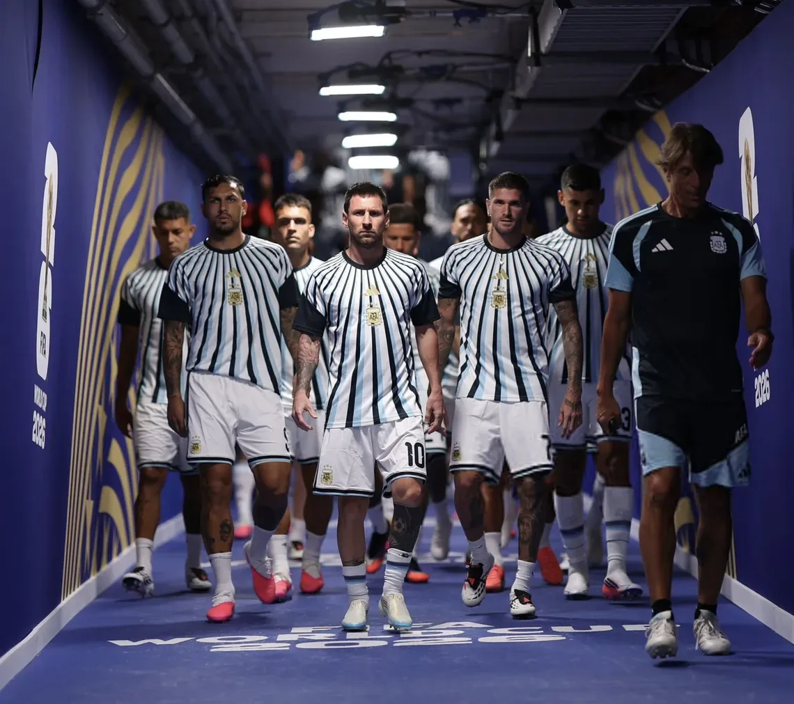 Argentina e Inglaterra se enfrentan en semifinales del Mundial con un pasado cargado de historia