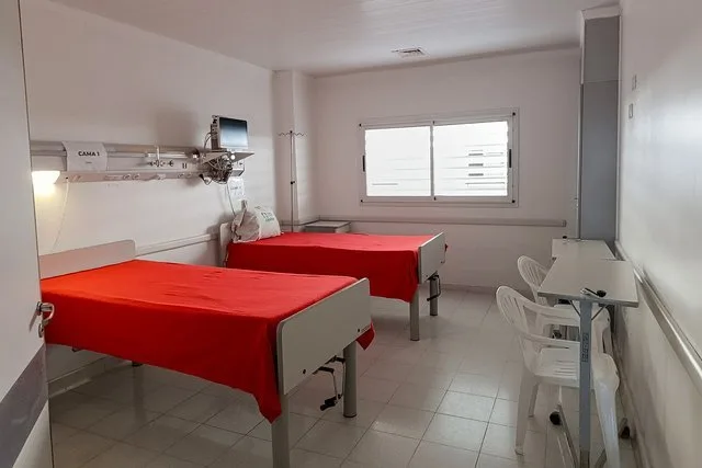 Reabren la sala F del hospital Centenario tras una reparación integral en su infraestructura