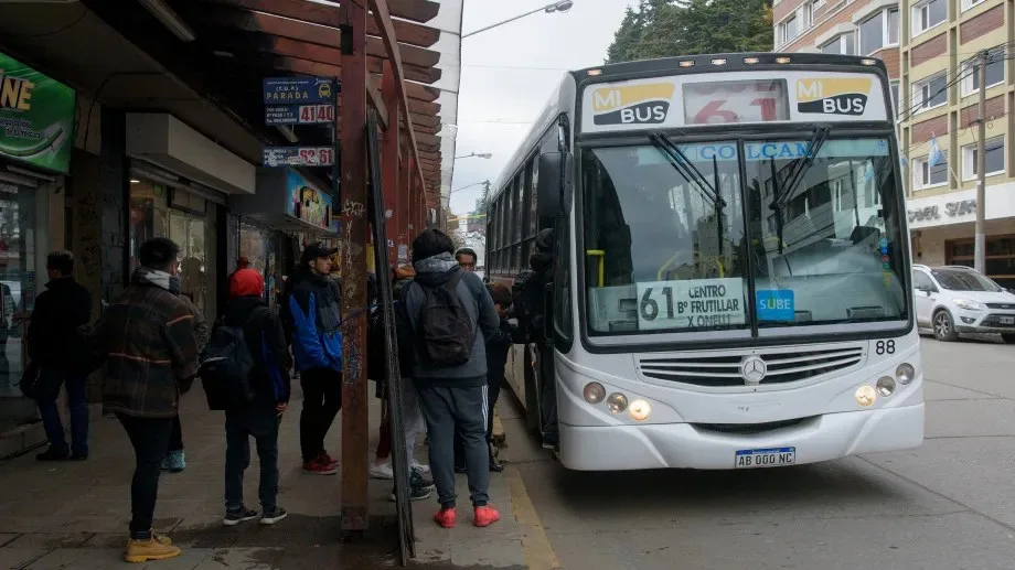 Autorizaron un aumento del 14% en la tarifa del colectivo en Bariloche