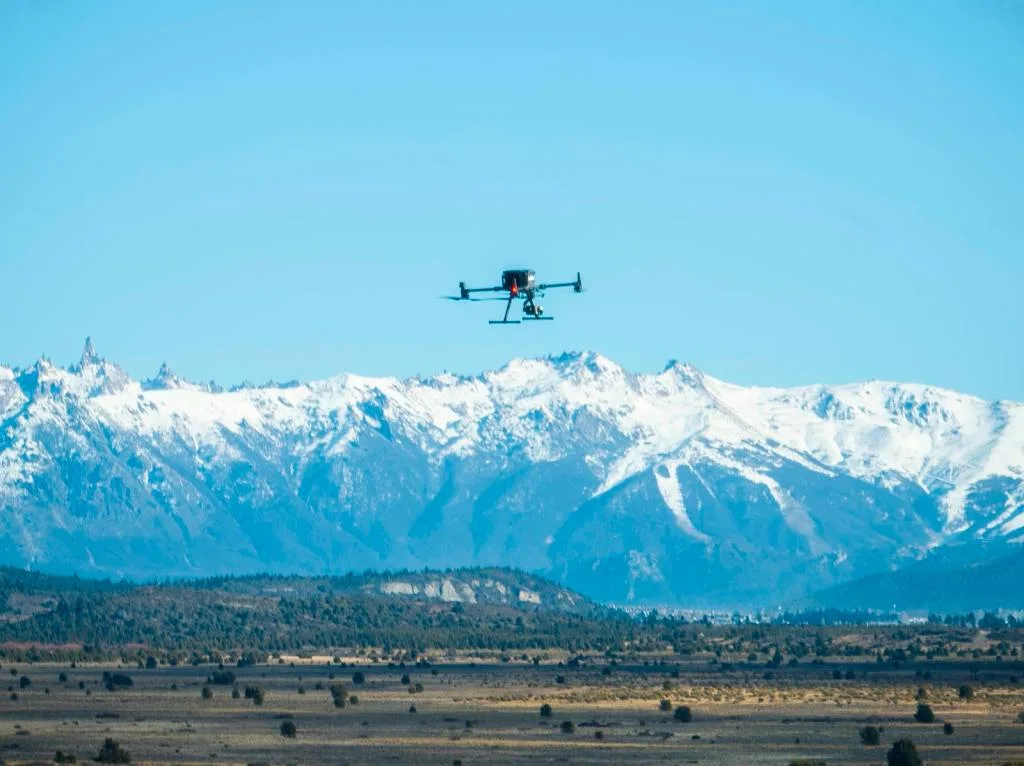 Bariloche acelera su temporada de invierno con inteligencia artificial y drones en la pista