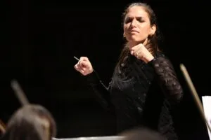 Camerata Rosario fusiona Vivaldi y Piazzolla para acercar la música clásica al público