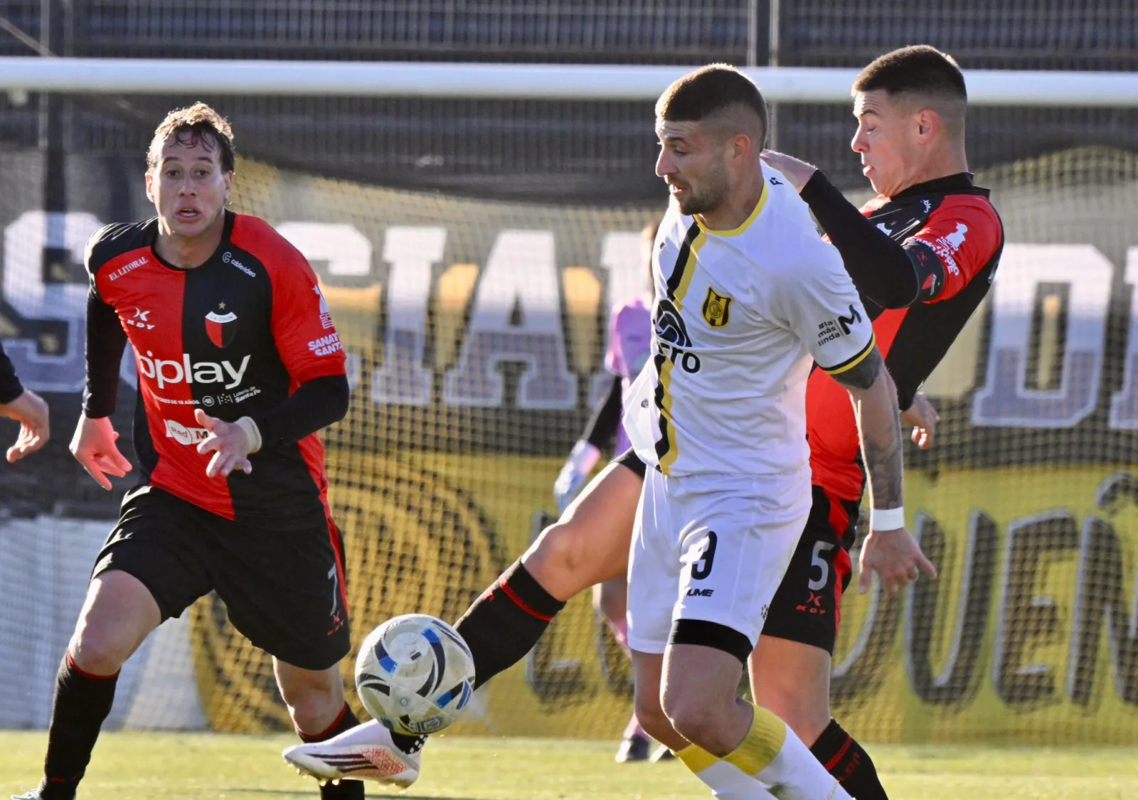 Colón se impuso en Puerto Madryn con un gol decisivo de Alan Bonansea