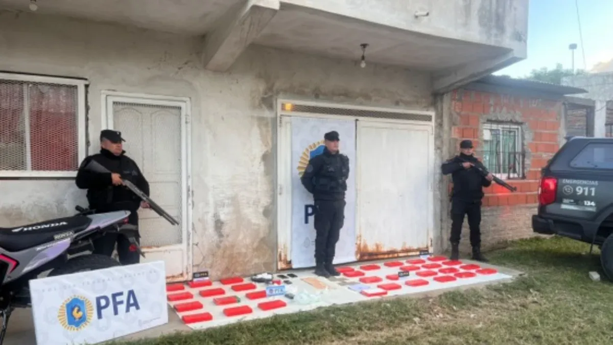 Desbaratan banda narco con detención de una oficial y secuestro de más de 37 kilos de cocaína