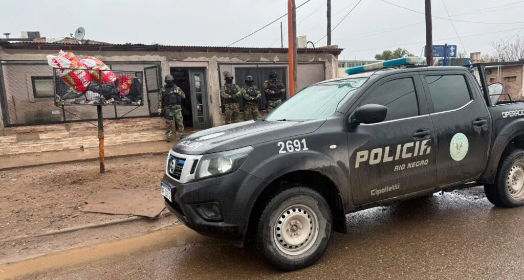Desmantelan punto de venta de drogas y recuperan motos robadas en Catriel