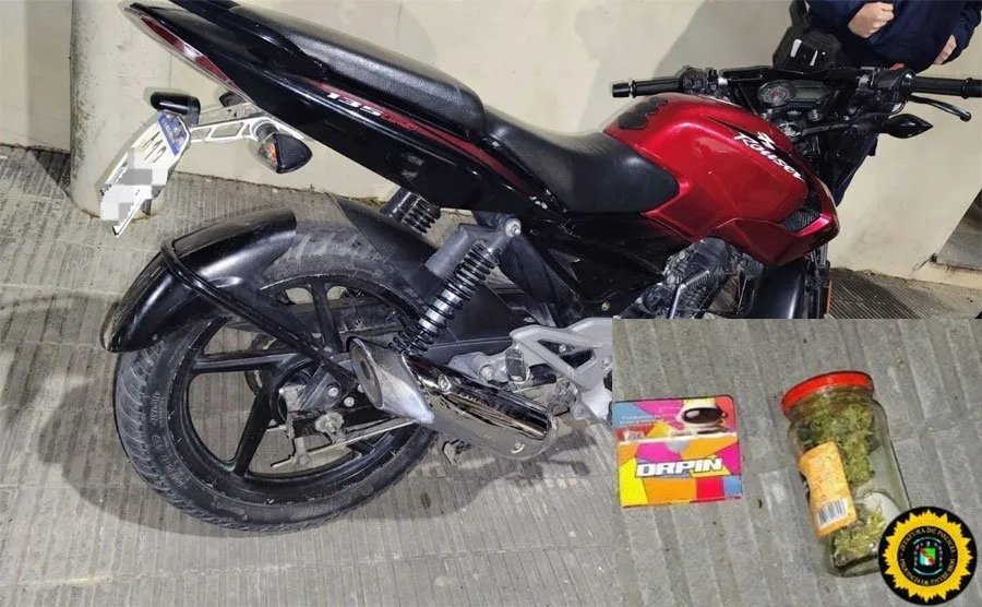 Dos jóvenes caen tras intentar huir en moto y les secuestran marihuana en Concepción del Uruguay
