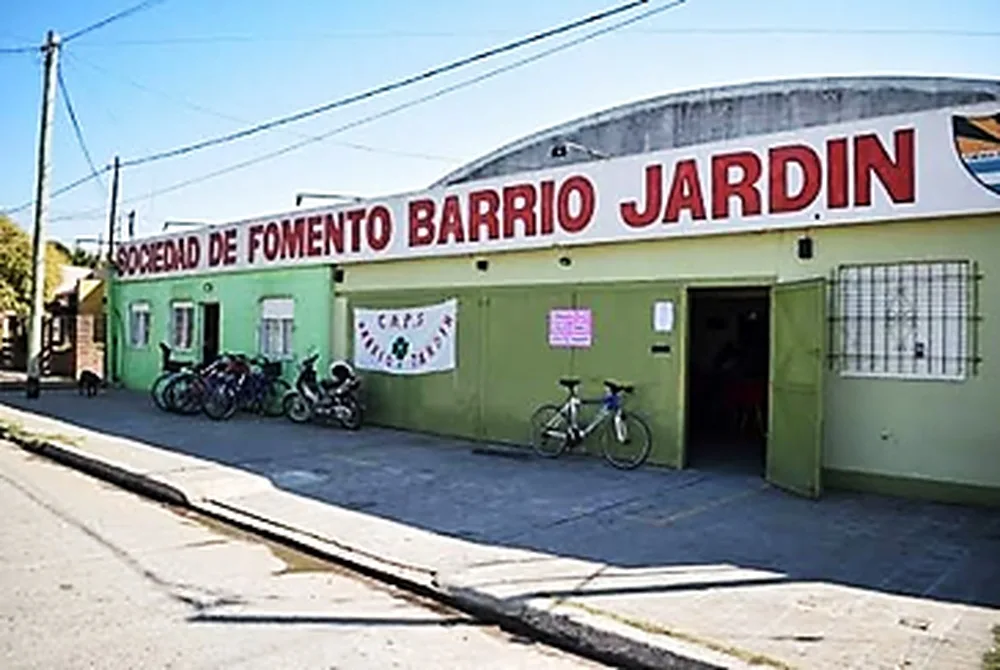 El baile tradicional de Barrio Jardín volvió a celebrarse sin interrupciones tras las falsas amenazas