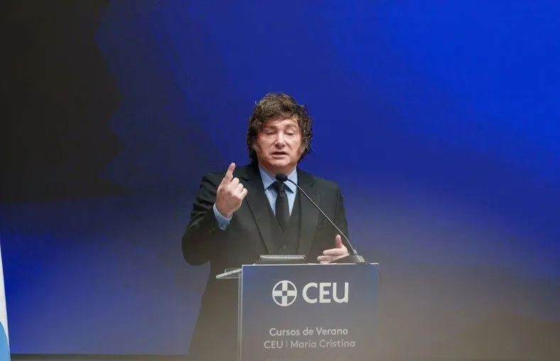 El riesgo país de Argentina alcanza su nivel más bajo en años tras nuevo plan financiero