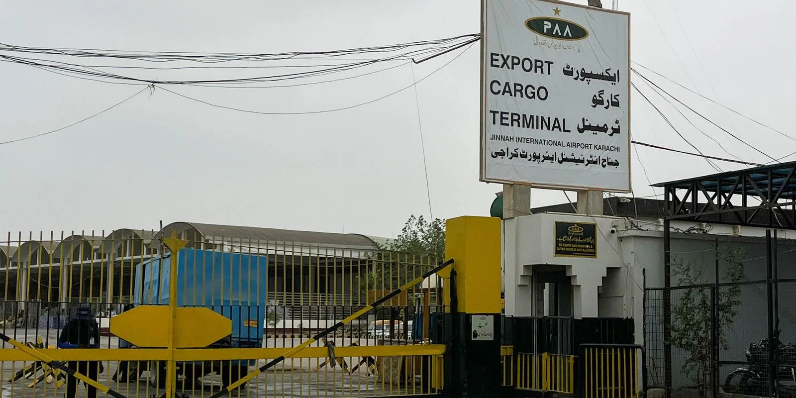 Encuentran restos del avión Boeing 737 desaparecido frente a la costa de Pakistán