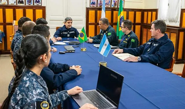Finalizó el planeamiento del ejercicio naval combinado Fraterno XXXIX entre Argentina y Brasil