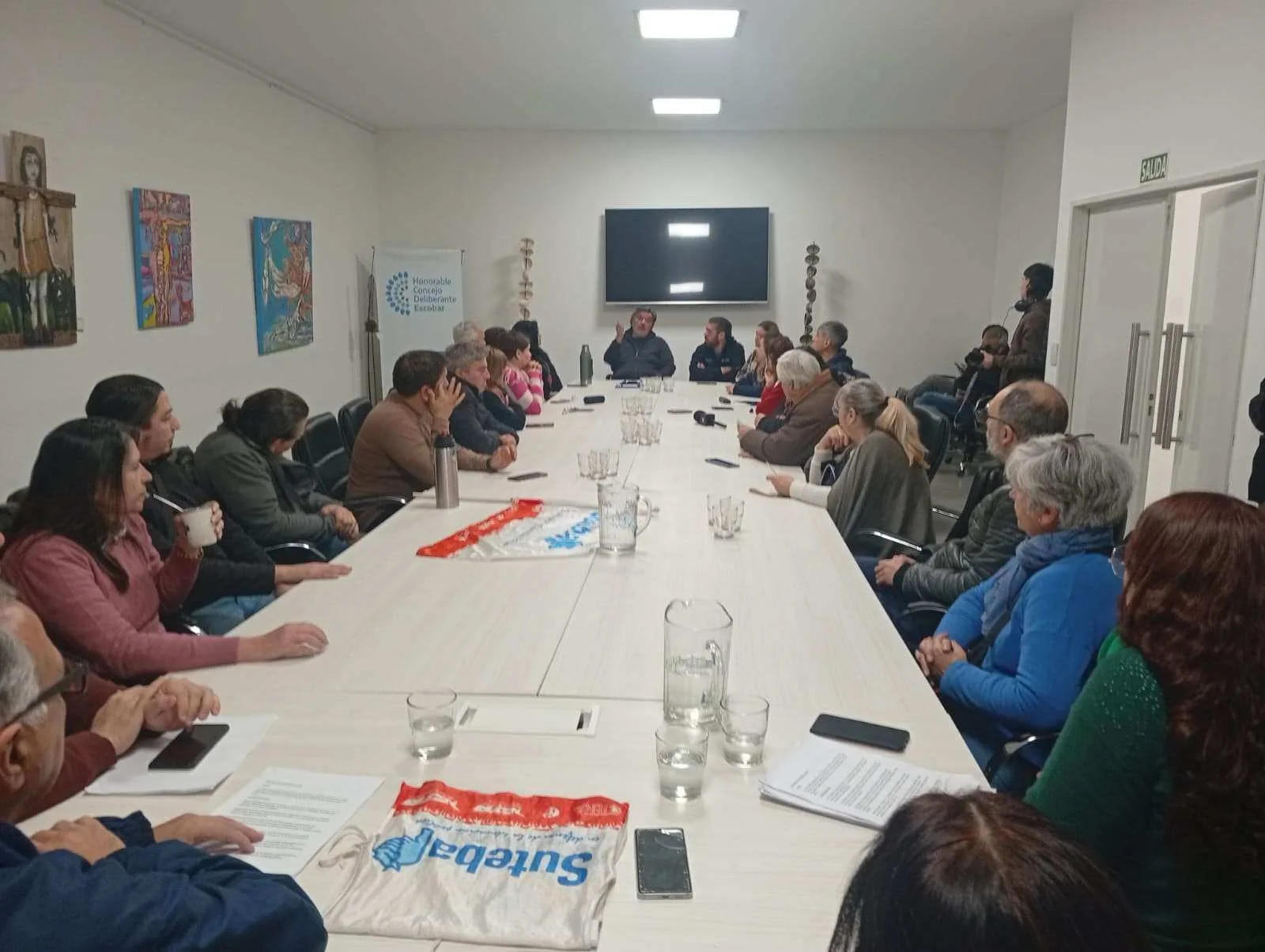 Fuerza Patria Escobar defiende el régimen previsional docente y rechaza reformas al IPS