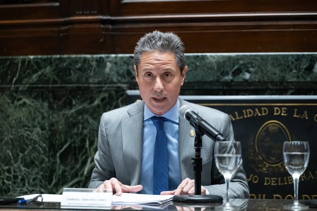 Gabriel Sánchez Zinny presentó el informe de gestión ante la Legislatura porteña