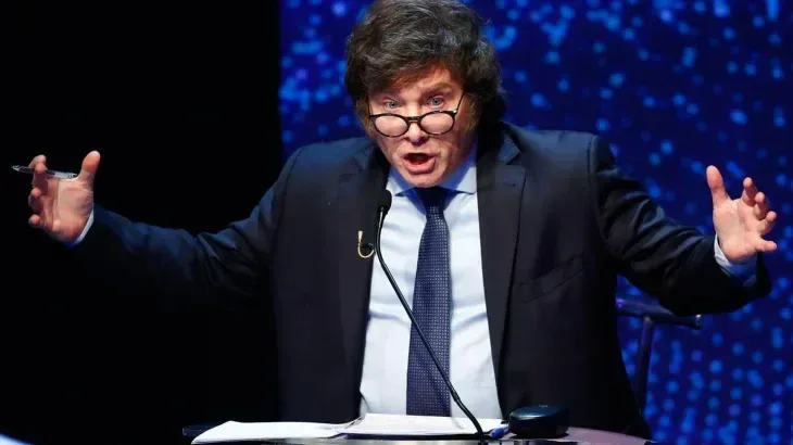 Inflación baja y mejora salarial impulsan recuperación económica y fortalecen imagen de Milei