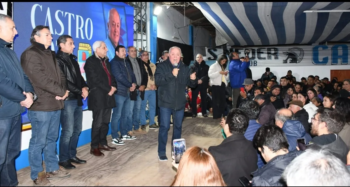 Julio Ernesto Castro oficializó su candidatura a la reelección en Añatuya con amplio respaldo político