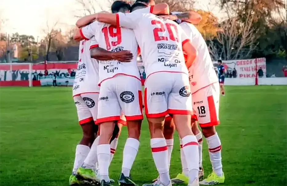 Luján buscará mantener el liderazgo ante El Porvenir con cambios en el equipo