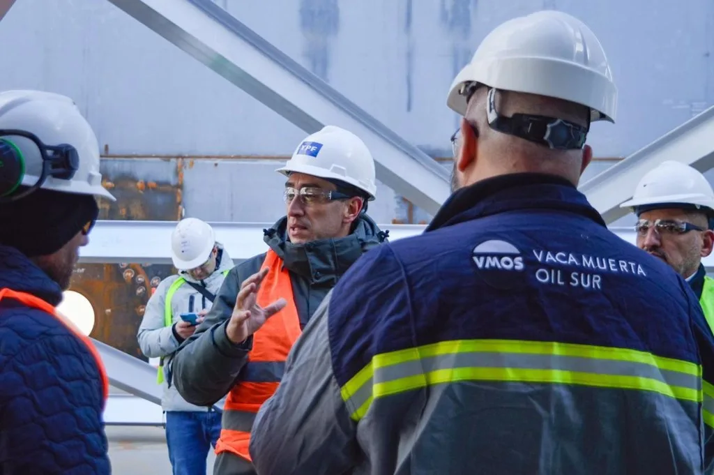 Marcos Castro destaca impacto laboral y económico del proyecto VMOS en Río Negro