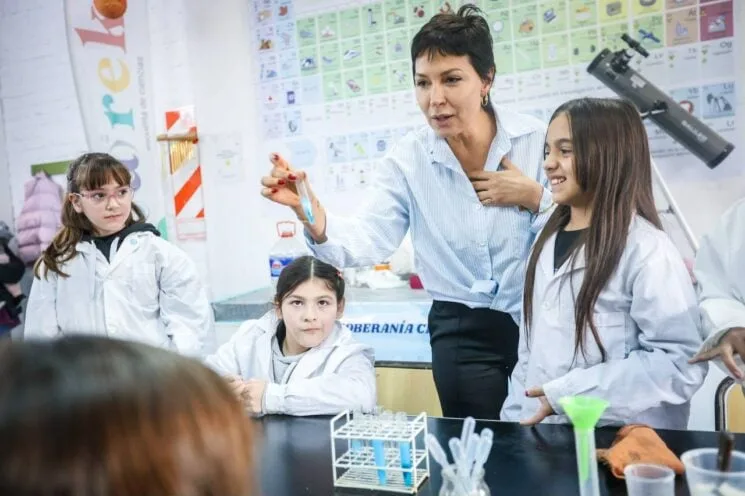 Mayra Mendoza impulsa una nueva estatalidad y la liberación de Cristina para un proyecto social inclusivo
