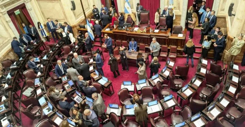 Senado avanza con quórum justo el debate sobre la ley de propiedad privada y tierras rurales