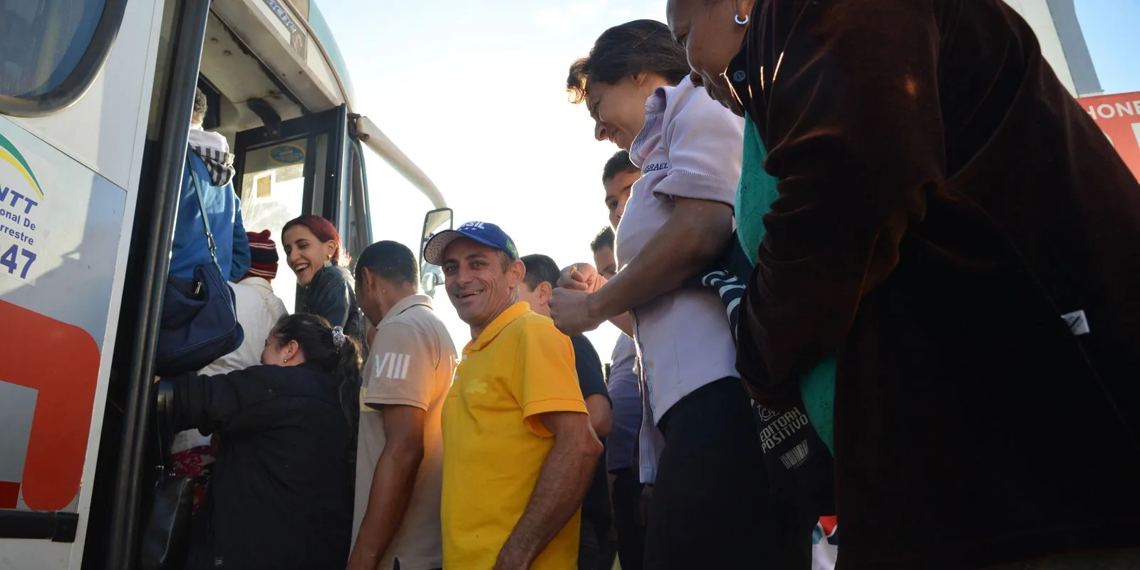 Trabajadores de autobuses de Río suspenden huelga y los servicios se normalizan temporalmente