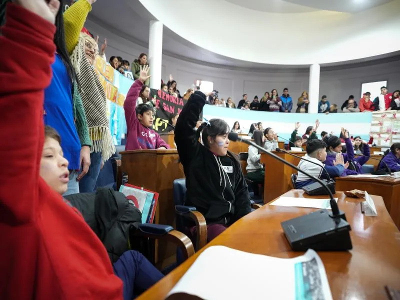 Estudiantes de Lomas de Zamora presentan propuestas al Honorable Concejo Deliberante