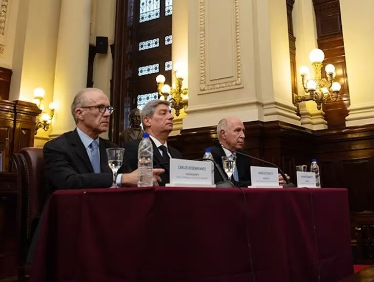 La Corte Suprema restringe el uso de los DNU y reafirma el rol exclusivo del Congreso