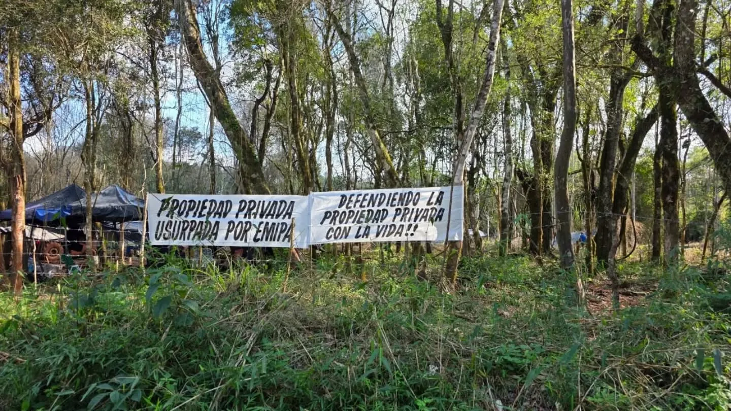 Tensión en Garuhapé por conflicto territorial entre Comunidad Mbya Guaraní y empresario forestal