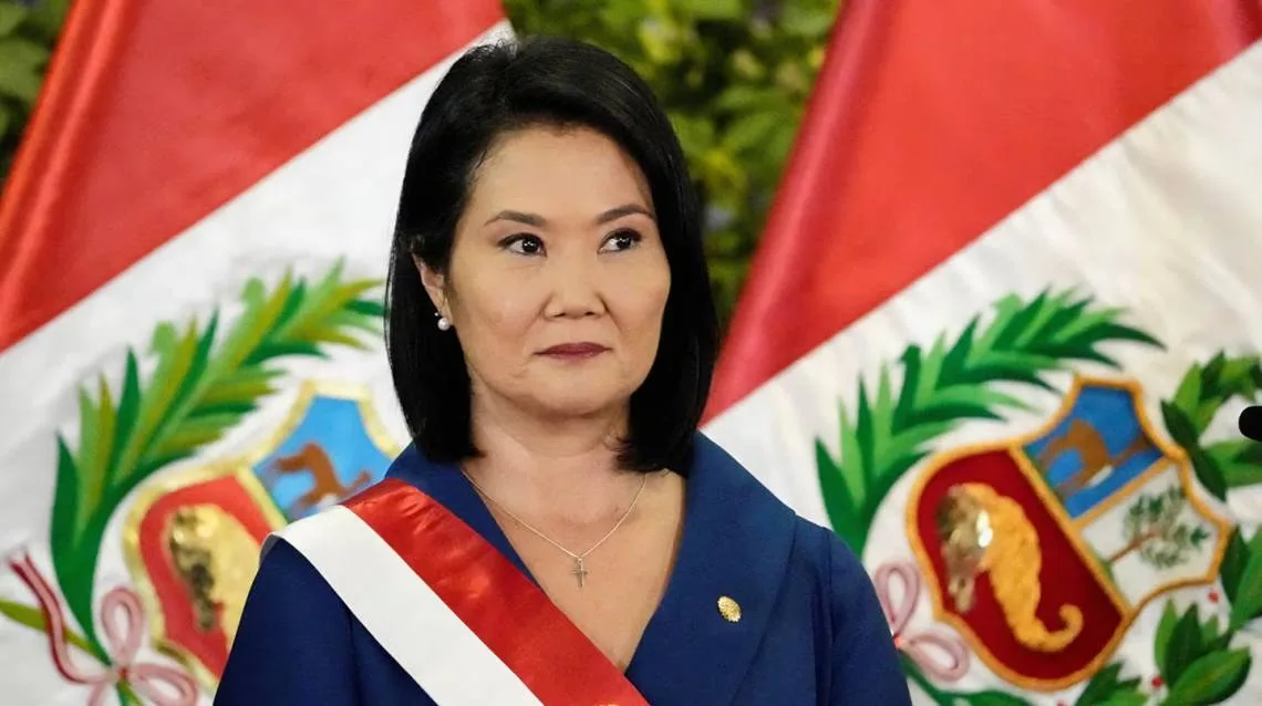 La aprobación de Keiko Fujimori descendió notablemente en su primer mes como presidenta de Perú