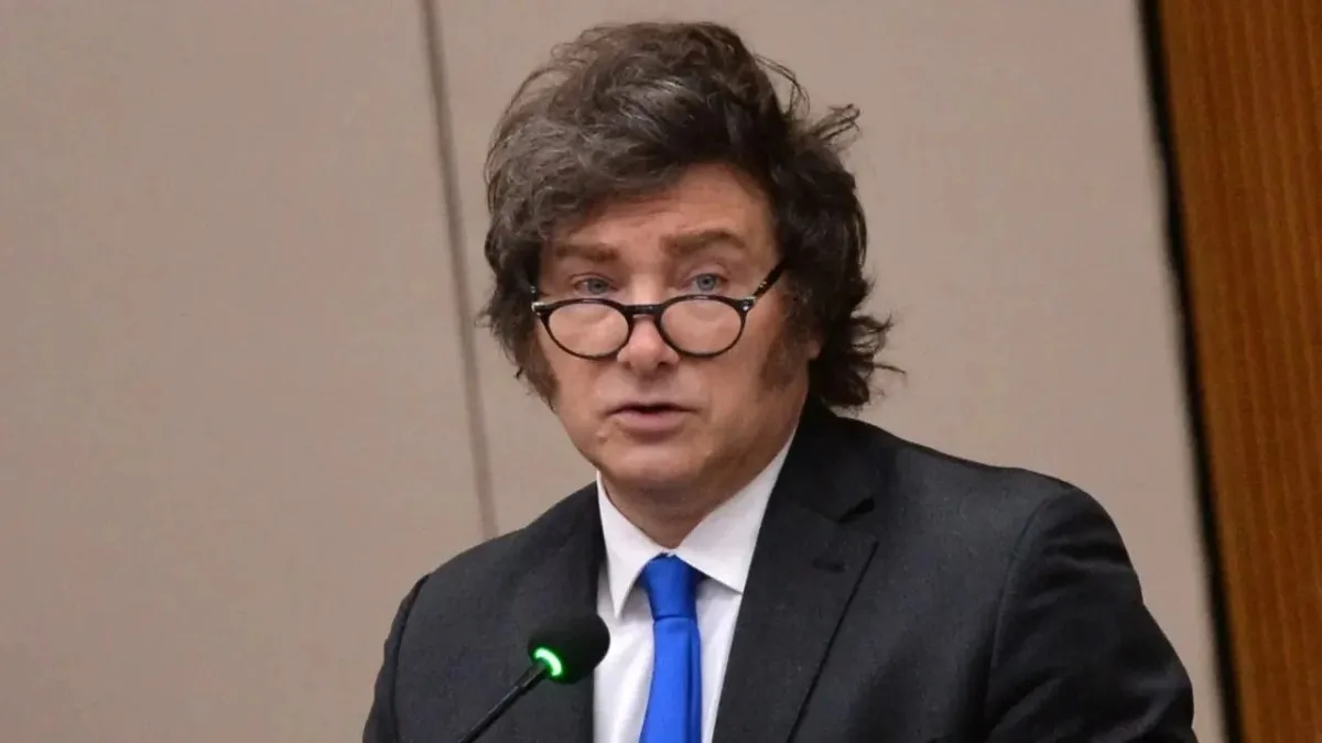 AEA exige respeto hacia la prensa tras agresiones verbales de Javier Milei