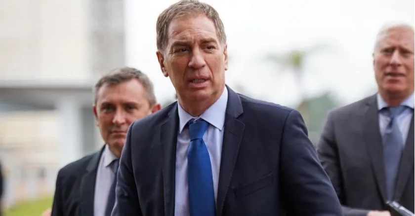 Diego Santilli defendió la salida de Flávio Bolsonaro de Argentina por falta de alertas en Interpol