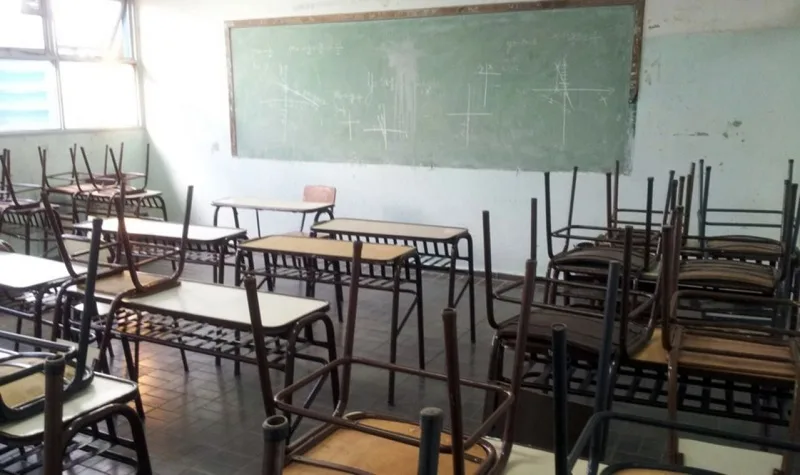 La FEB convoca a paro tras rechazar oferta salarial para docentes